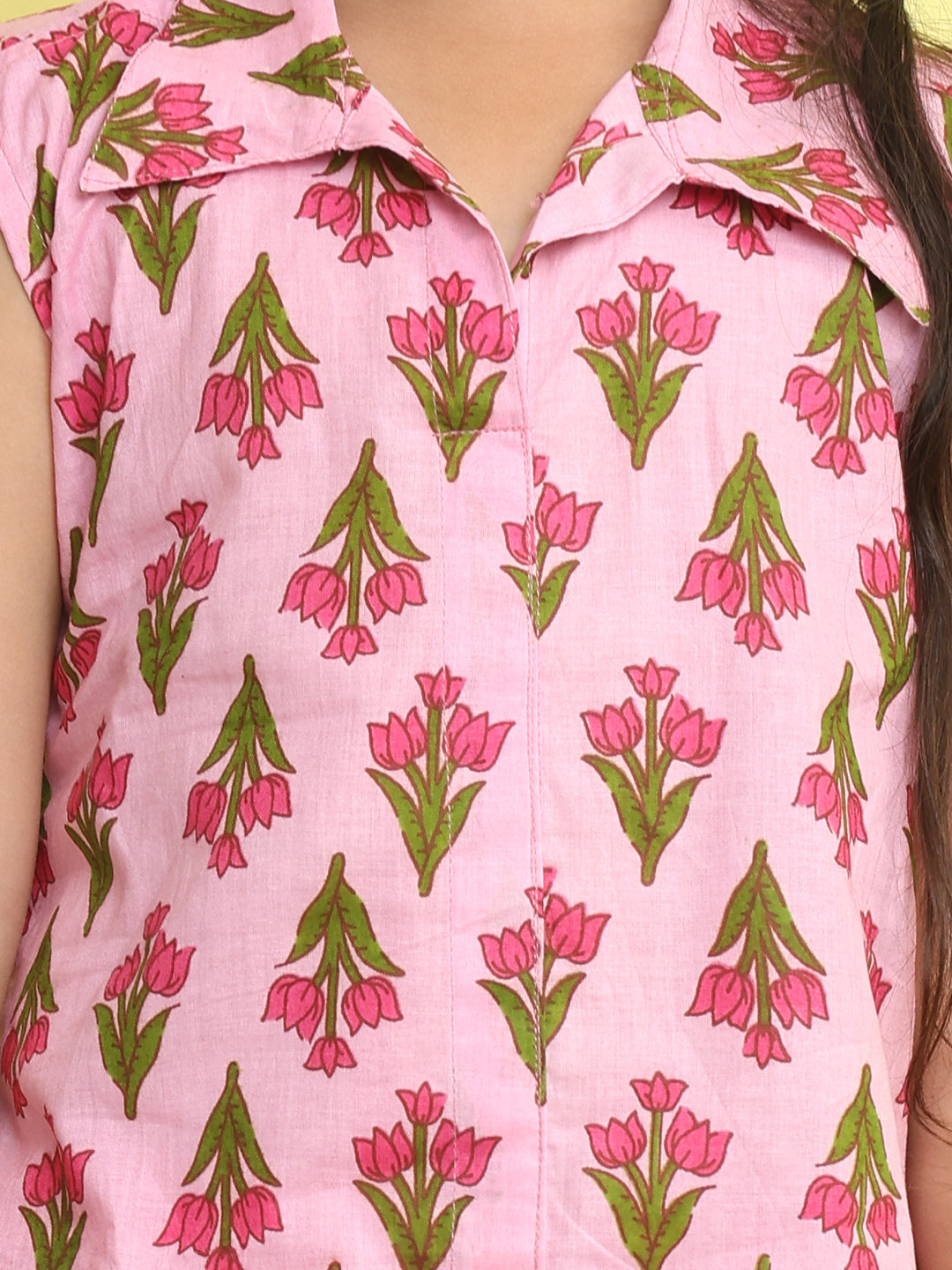 Pink Floral Printed sleeveless Kurti  paired with Pink lehriya Dhoti