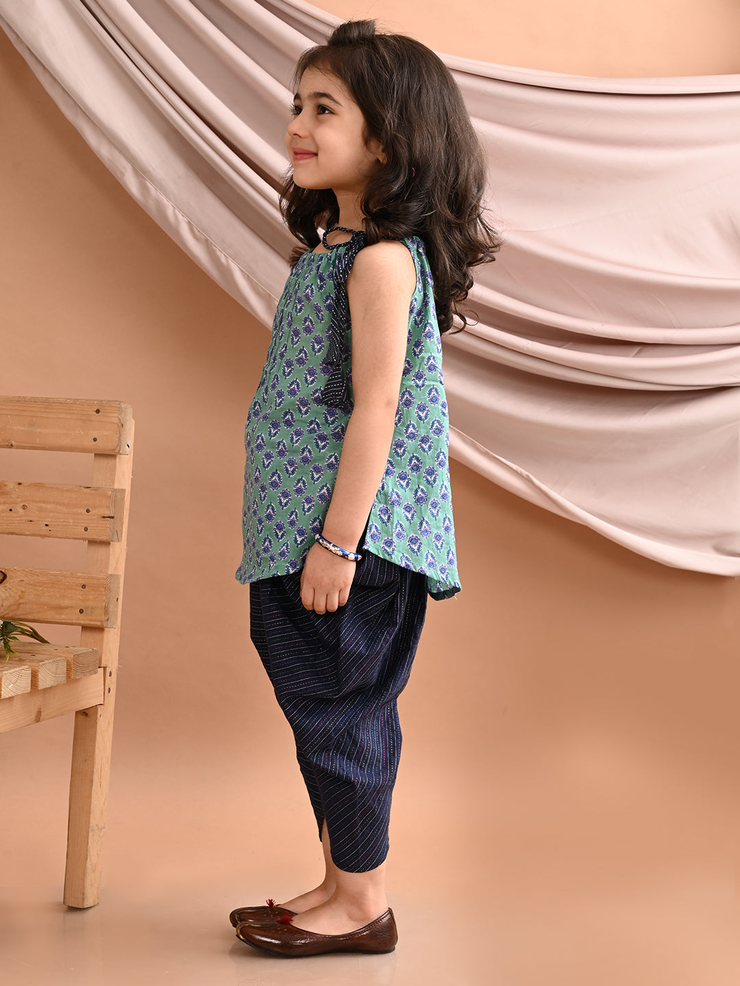 Blue Floral printed kurti with blue katha Dhoti