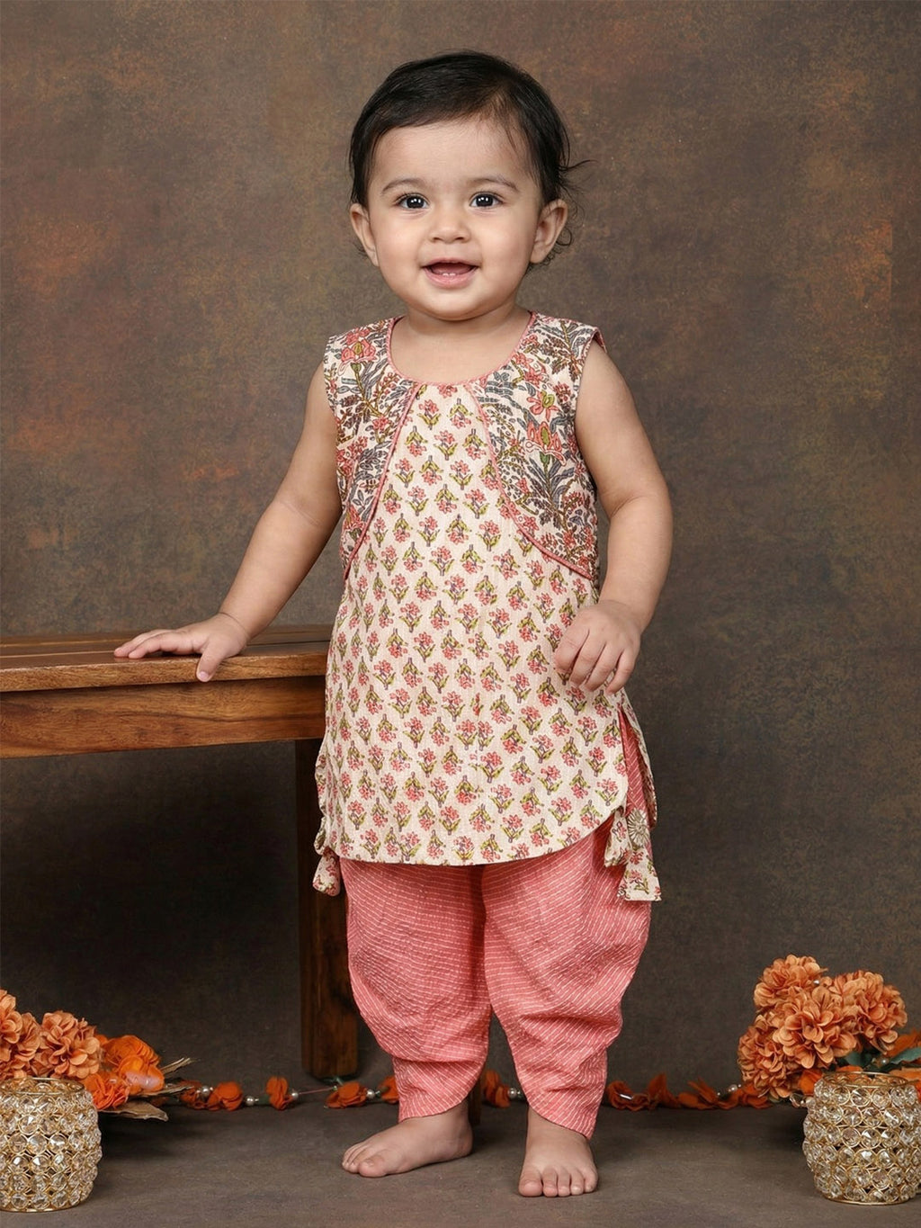 Peach Sleeveless Floral Printed Threadwork Detailed Kurti & Dhoti Set