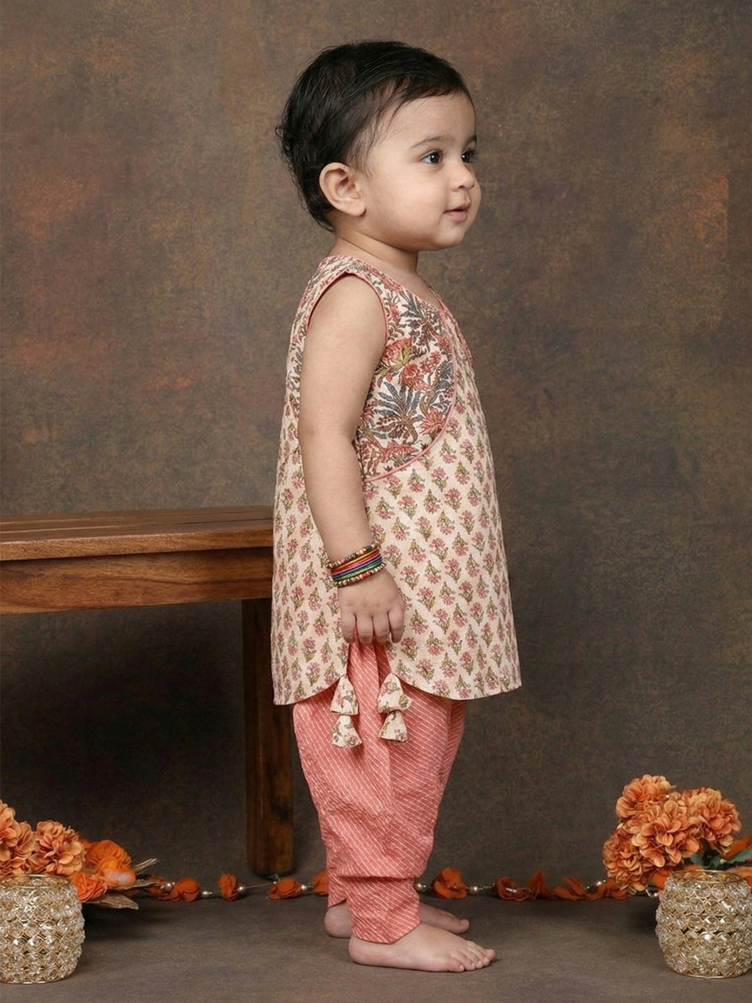 Peach Sleeveless Floral Printed Threadwork Detailed Kurti & Dhoti Set