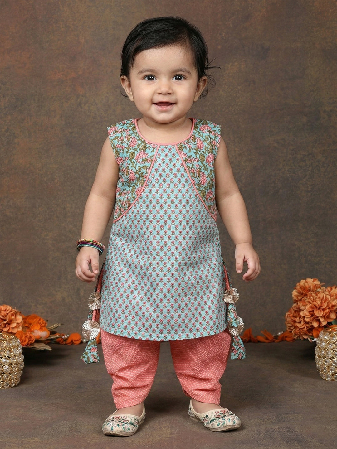 Blue Sleeveless Floral Printed Threadwork Detailed Kurti & Dhoti Set