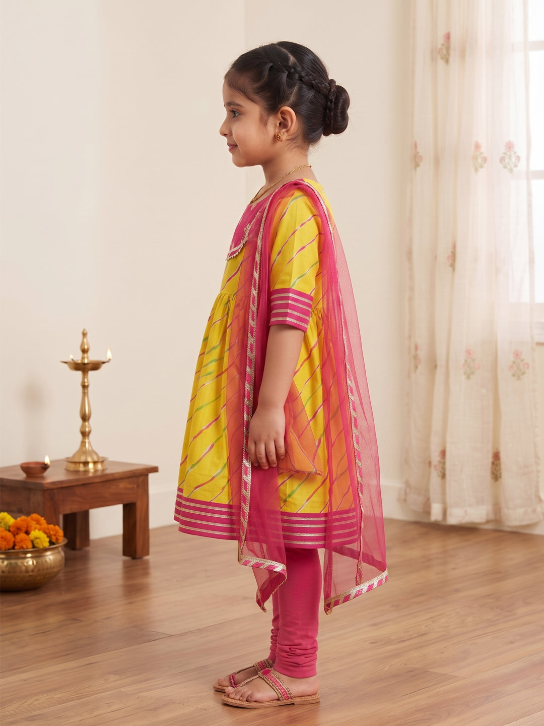 Kinder Kids Girls Kurta With Leggings and Dupatta