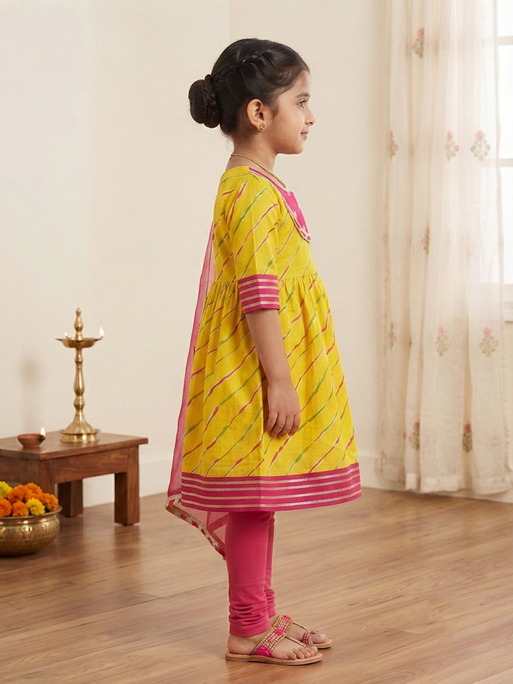 Kinder Kids Girls Kurta With Leggings and Dupatta