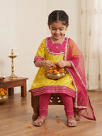 Kinder Kids Girls Kurta With Leggings and Dupatta