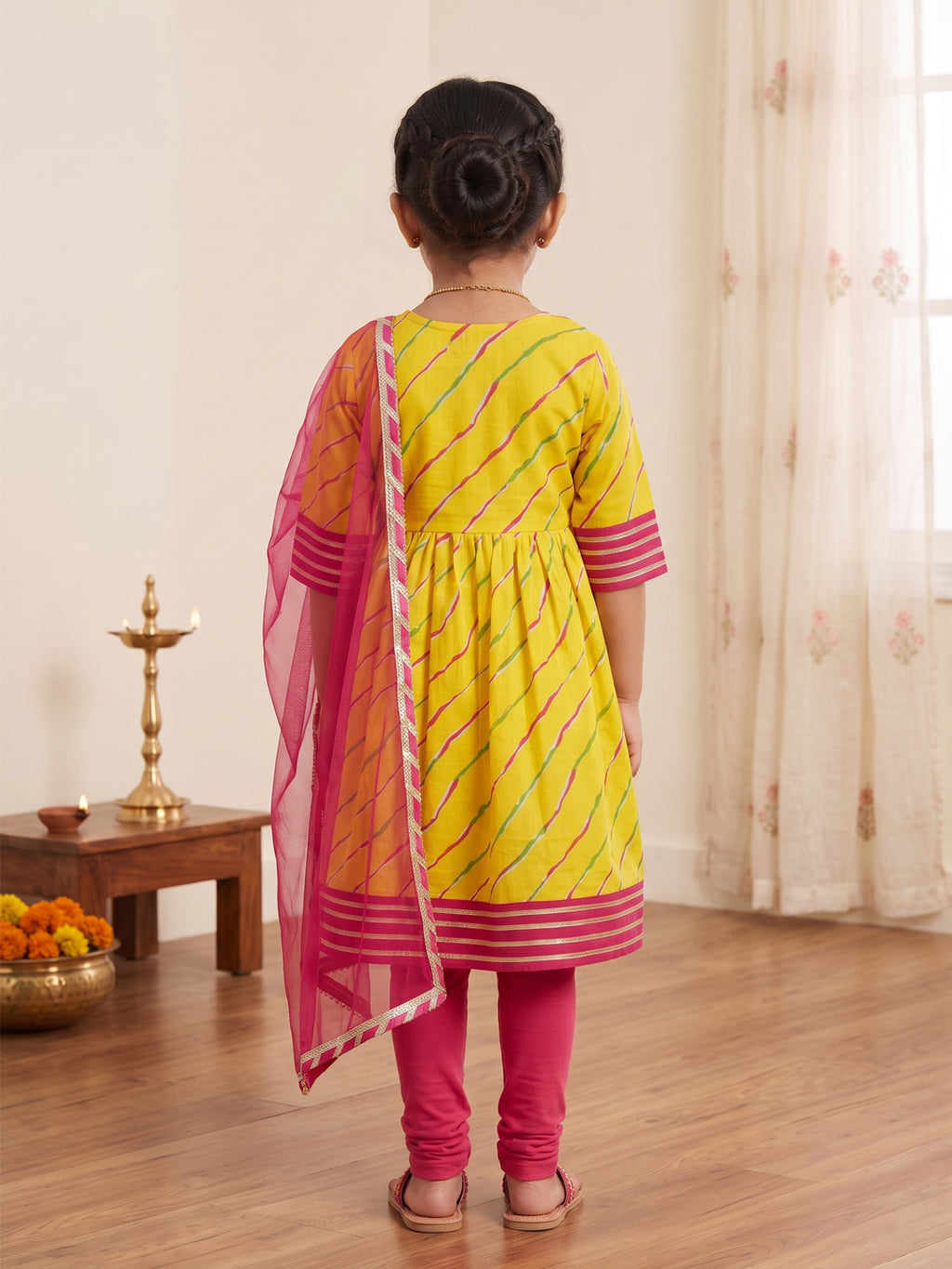 Kinder Kids Girls Kurta With Leggings and Dupatta