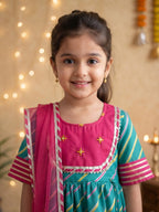 Kinder Kids Girls Kurta With Leggings and Dupatta