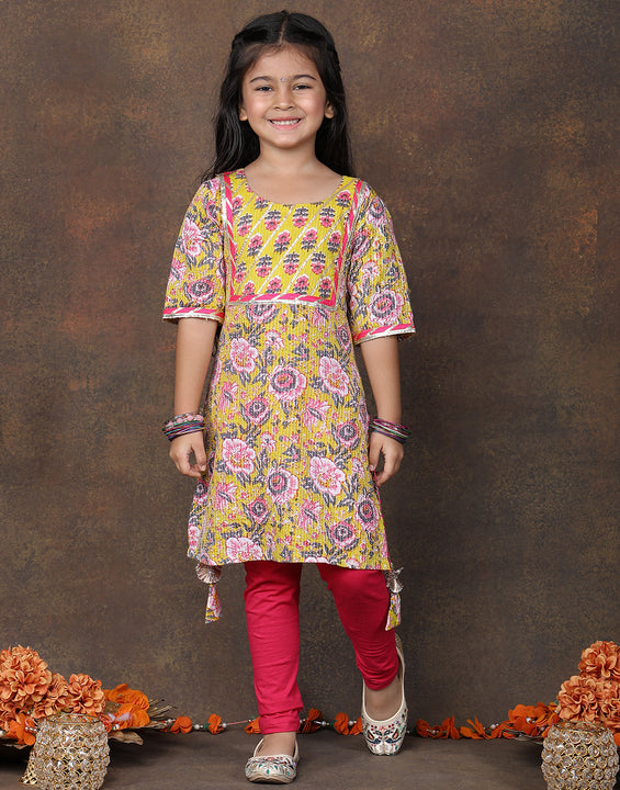 Yellow 3/4 sleeves printed Kurti with Pink Leggings
