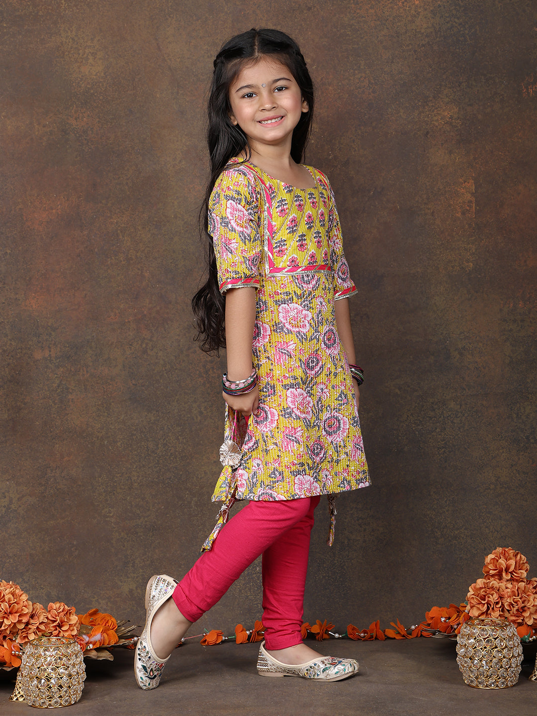 Yellow 3/4 sleeves printed Kurti with Pink Leggings
