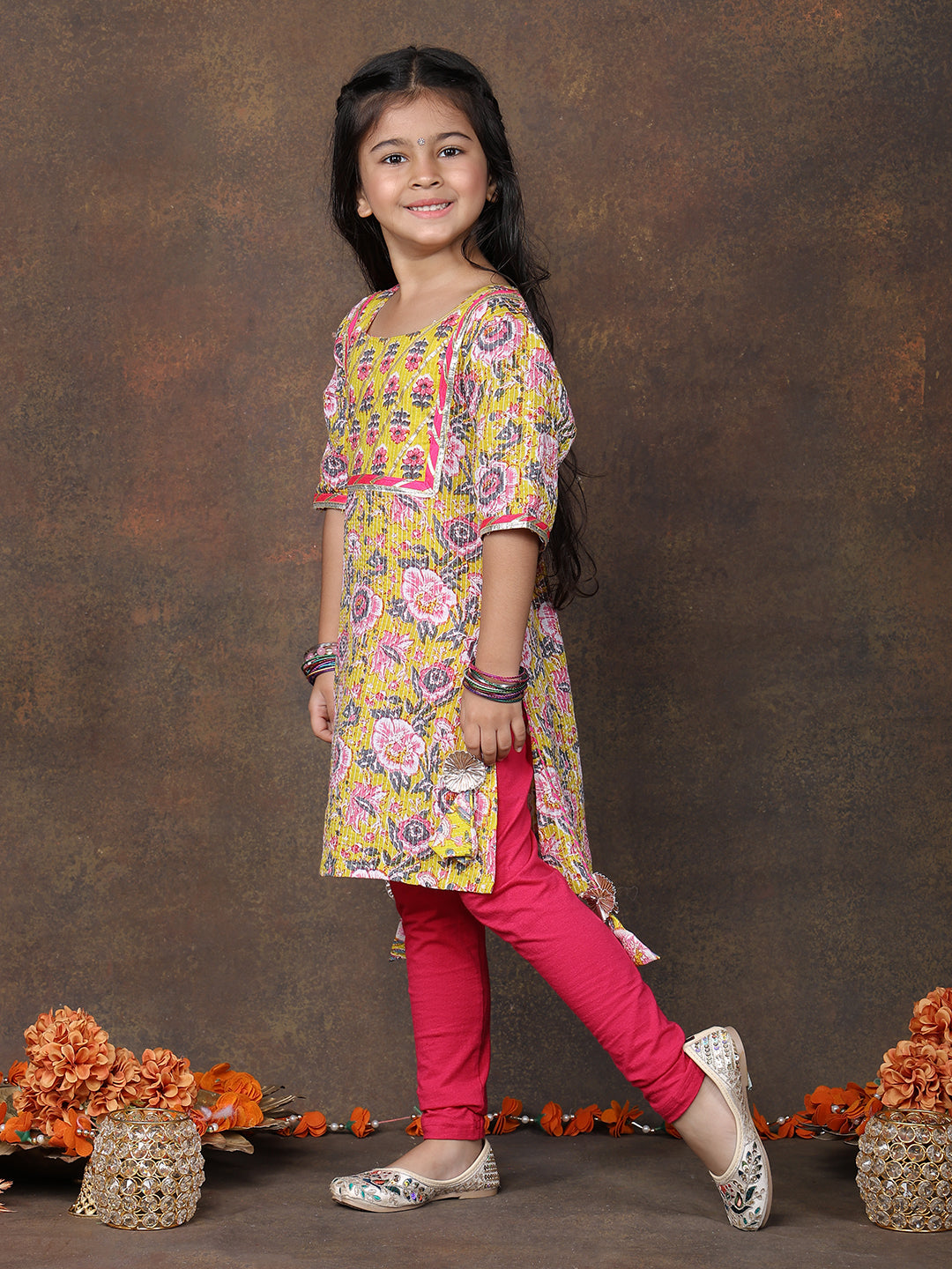 Yellow 3/4 sleeves printed Kurti with Pink Leggings