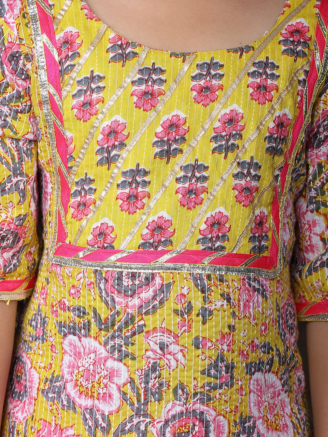 Yellow 3/4 sleeves printed Kurti with Pink Leggings