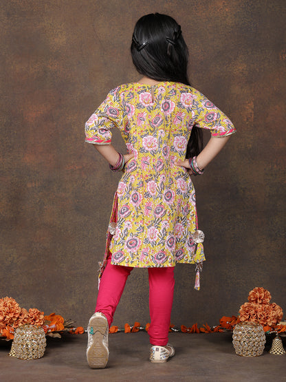 Yellow 3/4 sleeves printed Kurti with Pink Leggings
