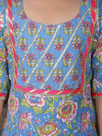 Blue 3/4 sleeves printed Kurti with Pink Leggings
