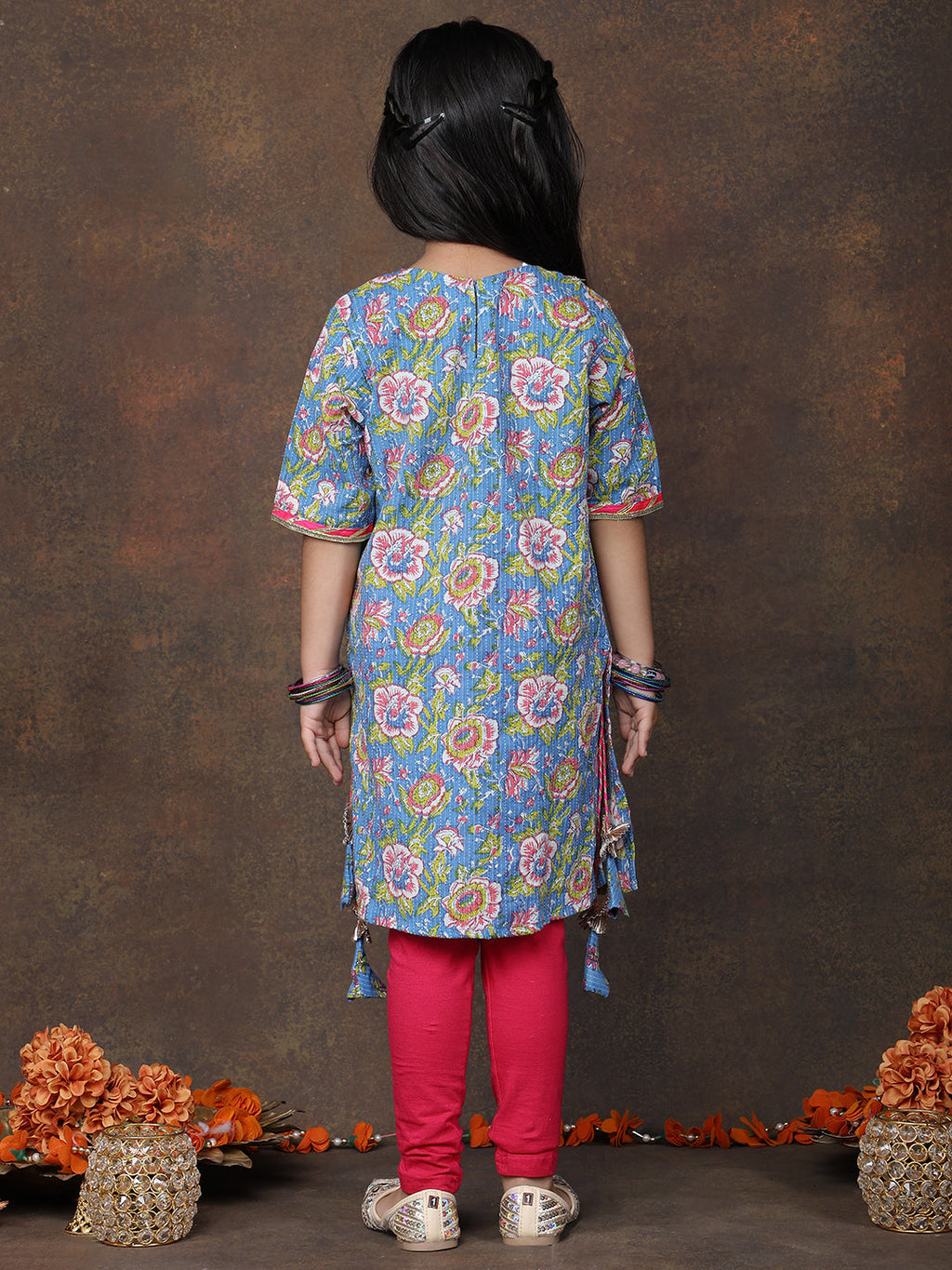 Blue 3/4 sleeves printed Kurti with Pink Leggings