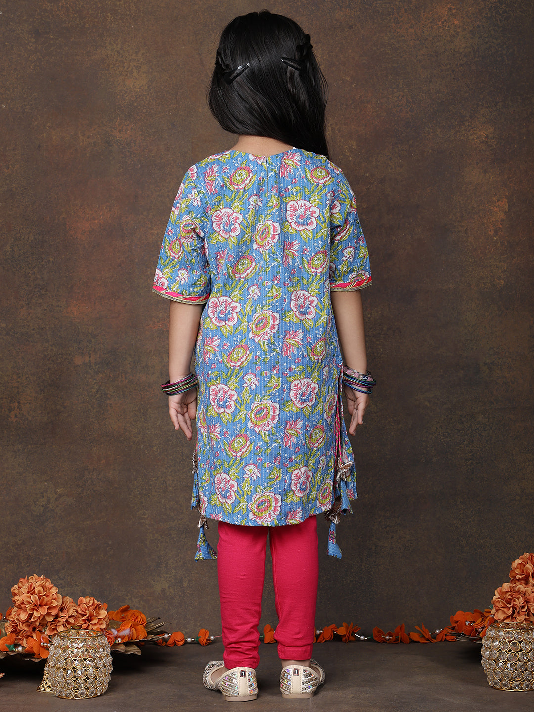 Blue 3/4 sleeves printed Kurti with Pink Leggings