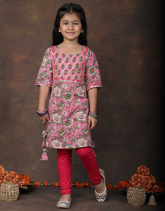 Pink 3/4 sleeves printed Kurti with Pink Leggings