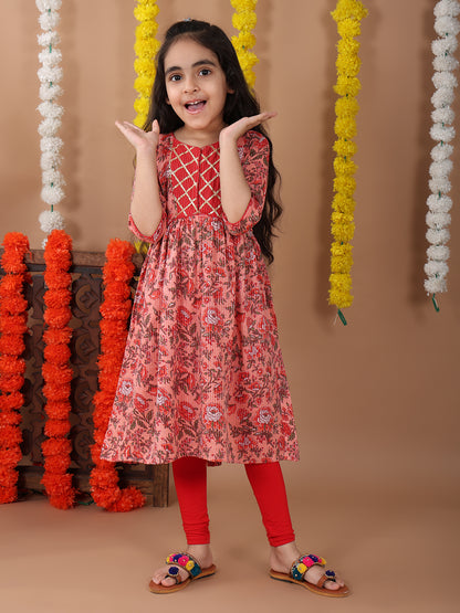 Peach 3/4 sleeves printed cotton kurti with Red Leggings