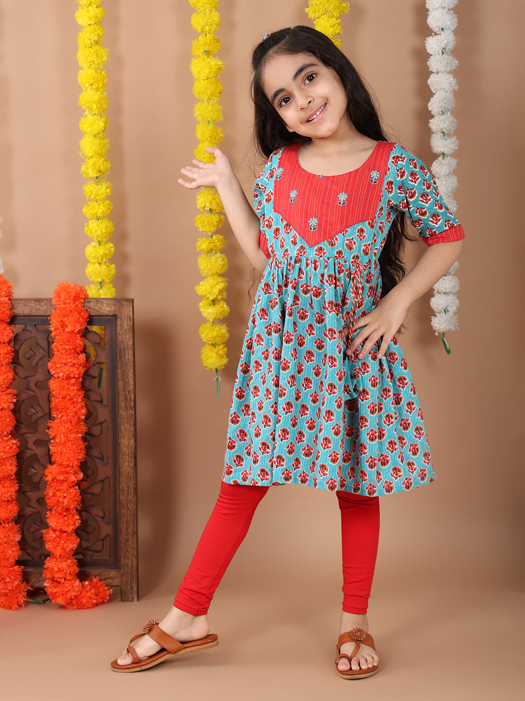 Green 3/4 sleeves embroidered cotton kurti with Red Leggings