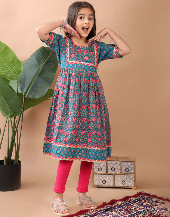 Blue kurti  paired with Pink leggings