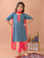 Blue kurti with Lace paired with Pink leggings and dupatta