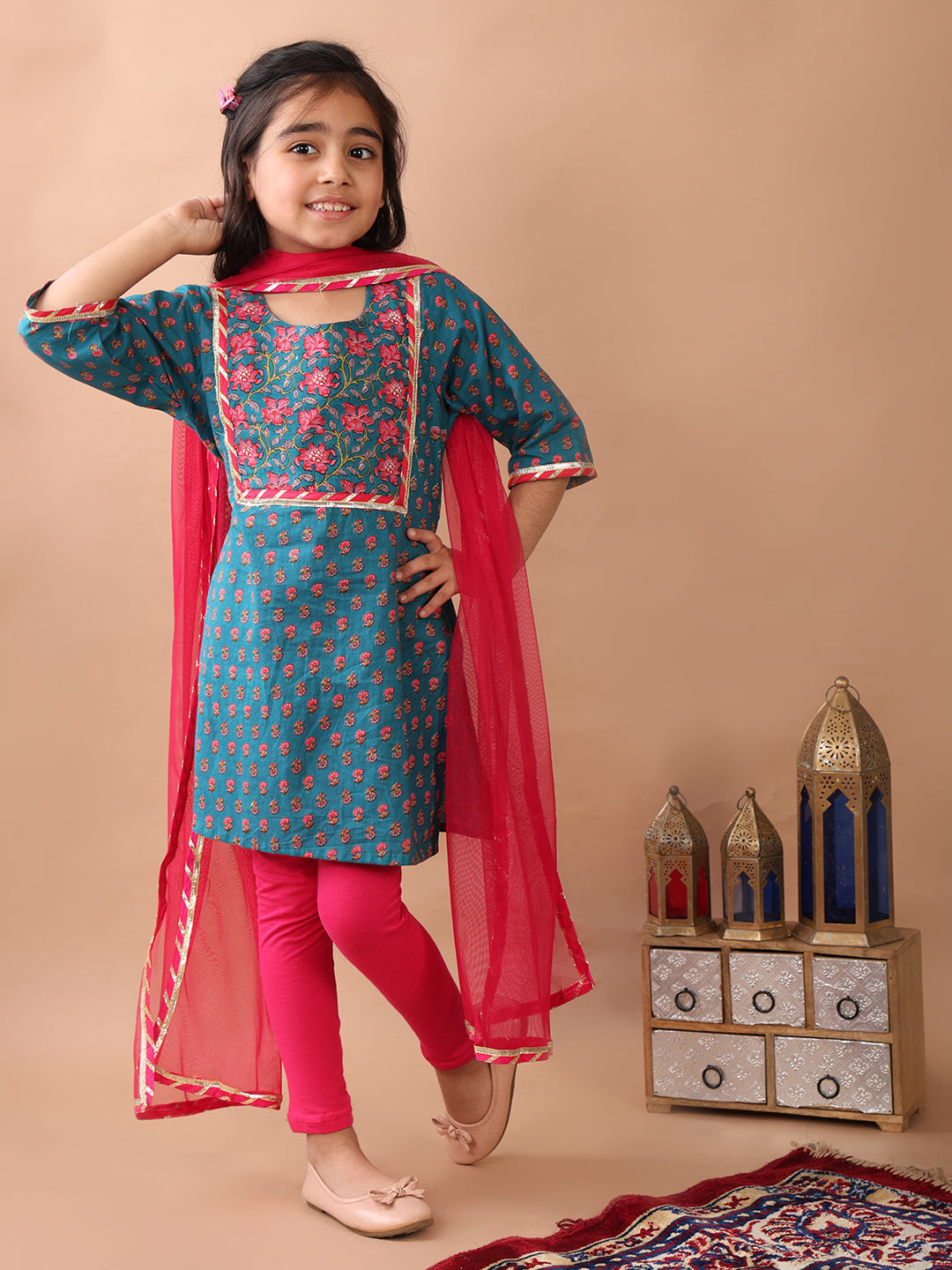 Blue kurti  paired with Pink leggings and dupatta