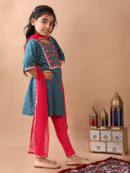 Blue kurti  paired with Pink leggings and dupatta