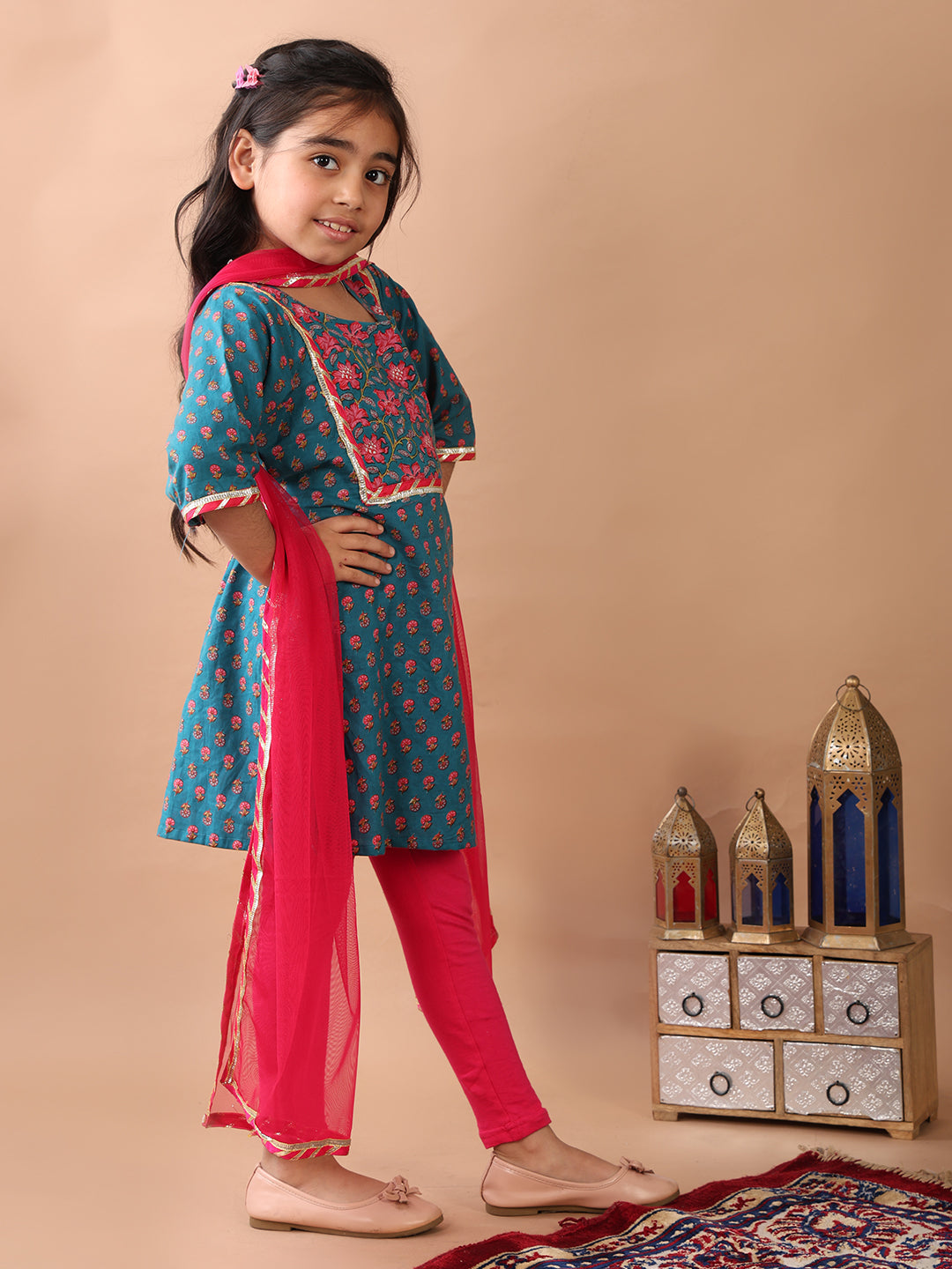 Blue kurti  paired with Pink leggings and dupatta