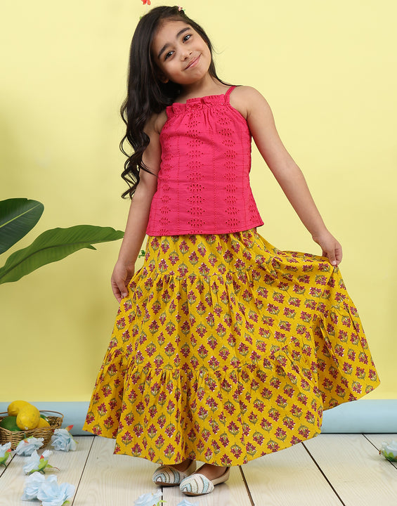 Pink sleeveless tie on hakoba top with Yellow floral printed Skirt