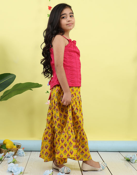 Pink sleeveless tie on hakoba top with Yellow floral printed Skirt