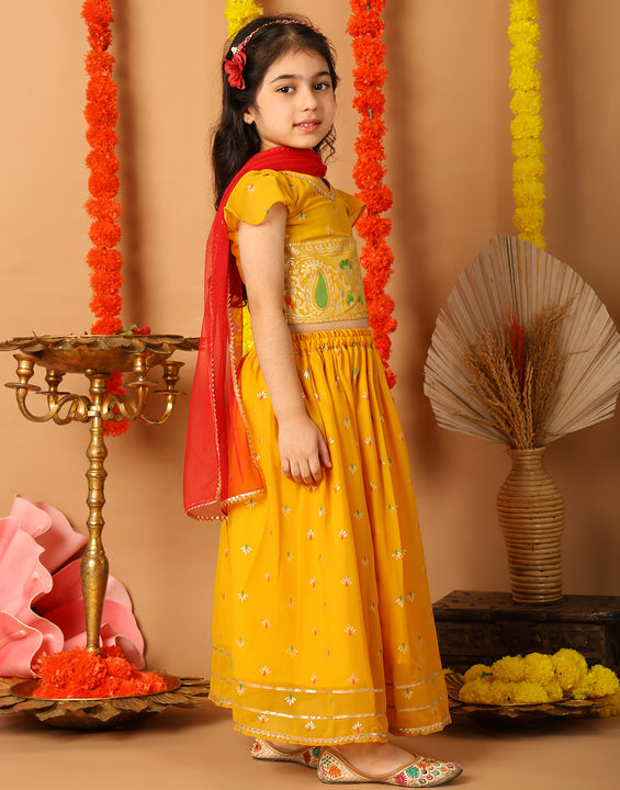 Yellow Short Sleeves Printed lehenga with dupatta