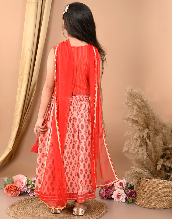 Peach katha floral printed Lehenga with sleeveless embroidered top and dupatta