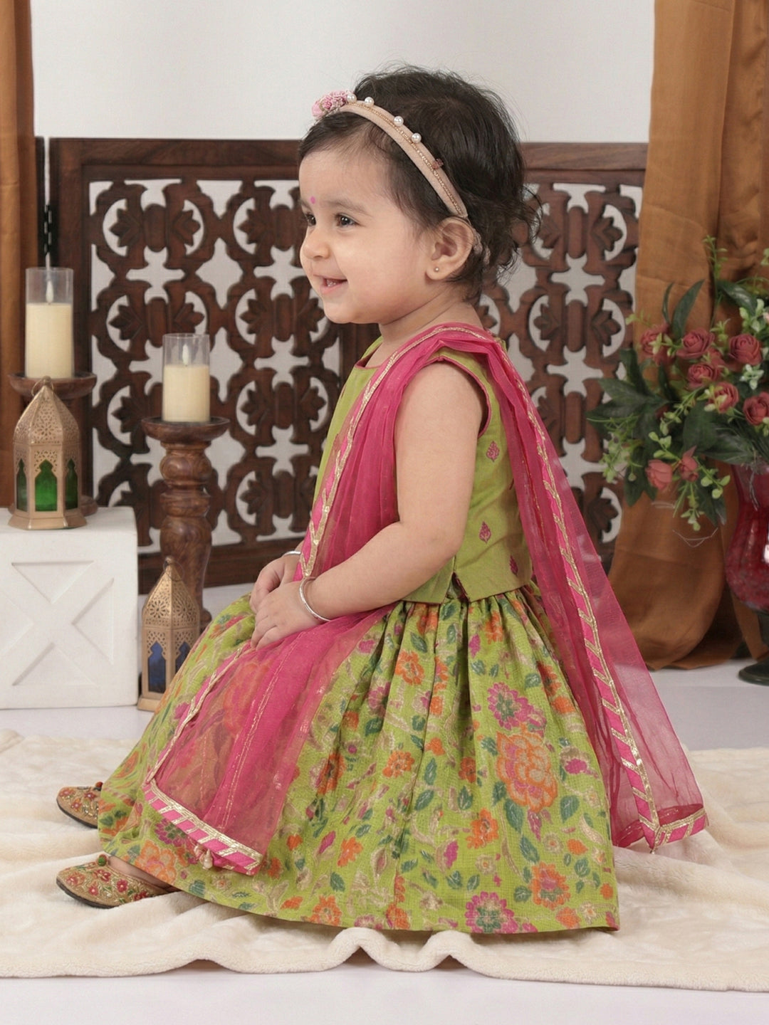 Green Flower  Embroidered  Choli & Floral Printed Lehenga With Dupatta