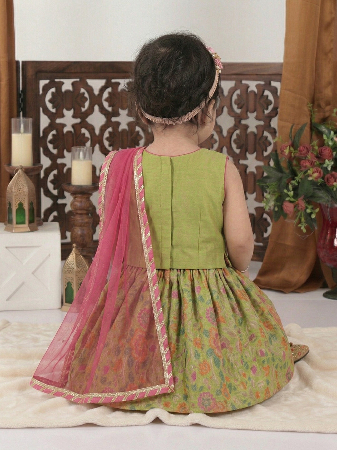 Green Flower  Embroidered  Choli & Floral Printed Lehenga With Dupatta