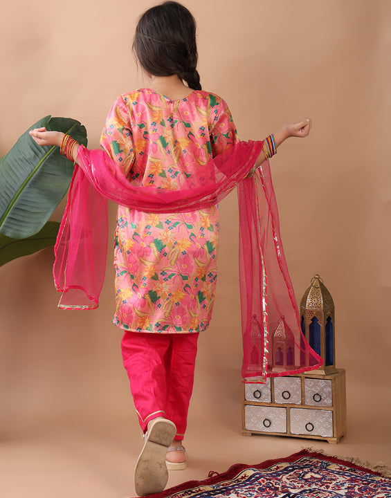 Pink 3/4 sleeves printed Kurti with pink Plazo pant and dupatta