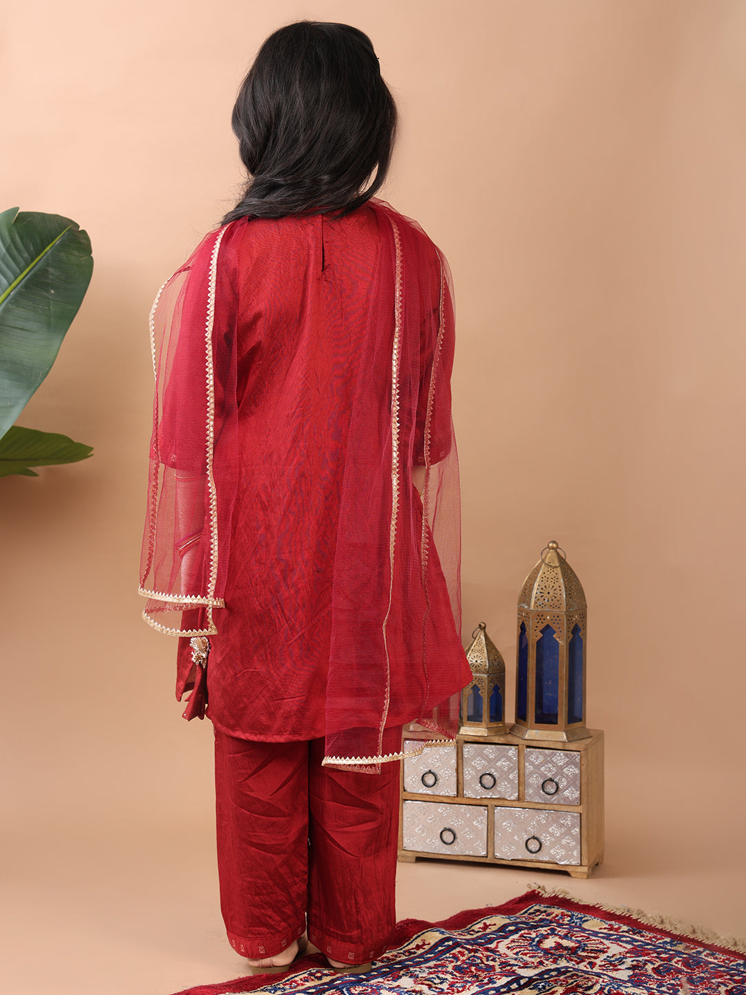 Red 3/4 sleeves embroidereed Kurti with pant and dupatta