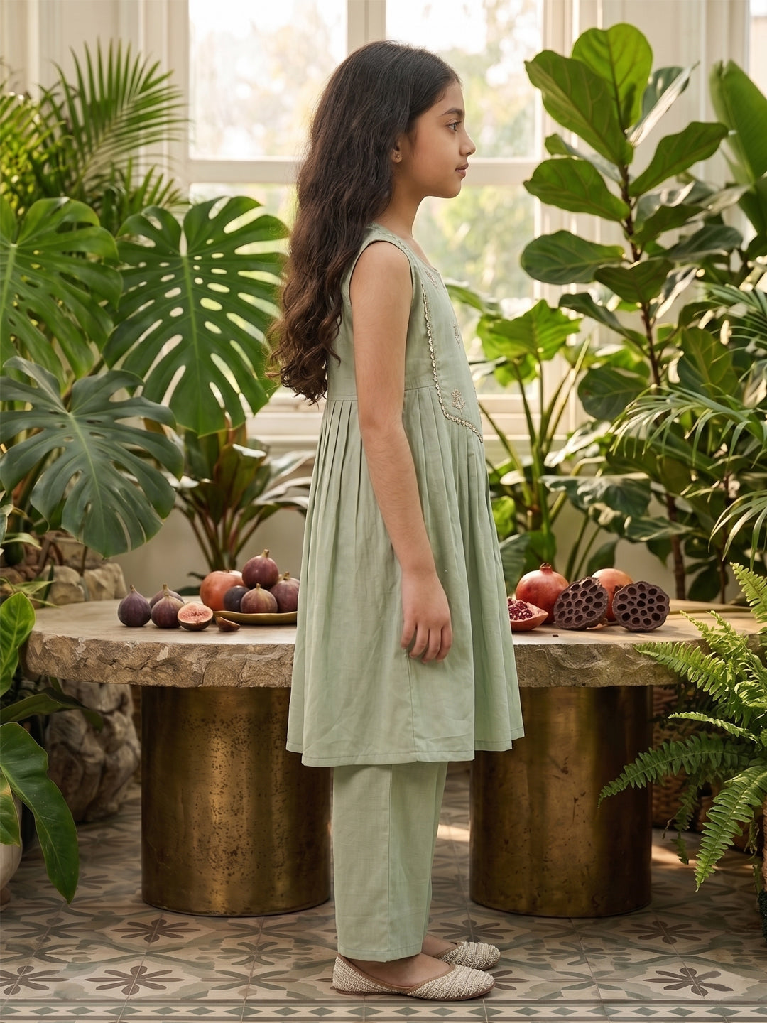 Kinder Kids Green Embroidered Kurti With Green Pant