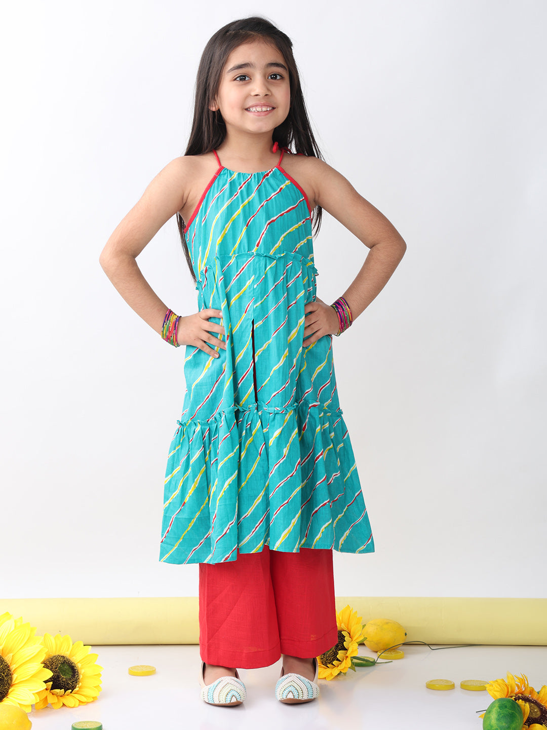 Blue sleeveless lehriya Kurti with red pant