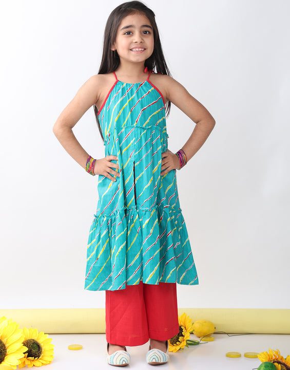 Blue sleeveless lehriya Kurti with red pant