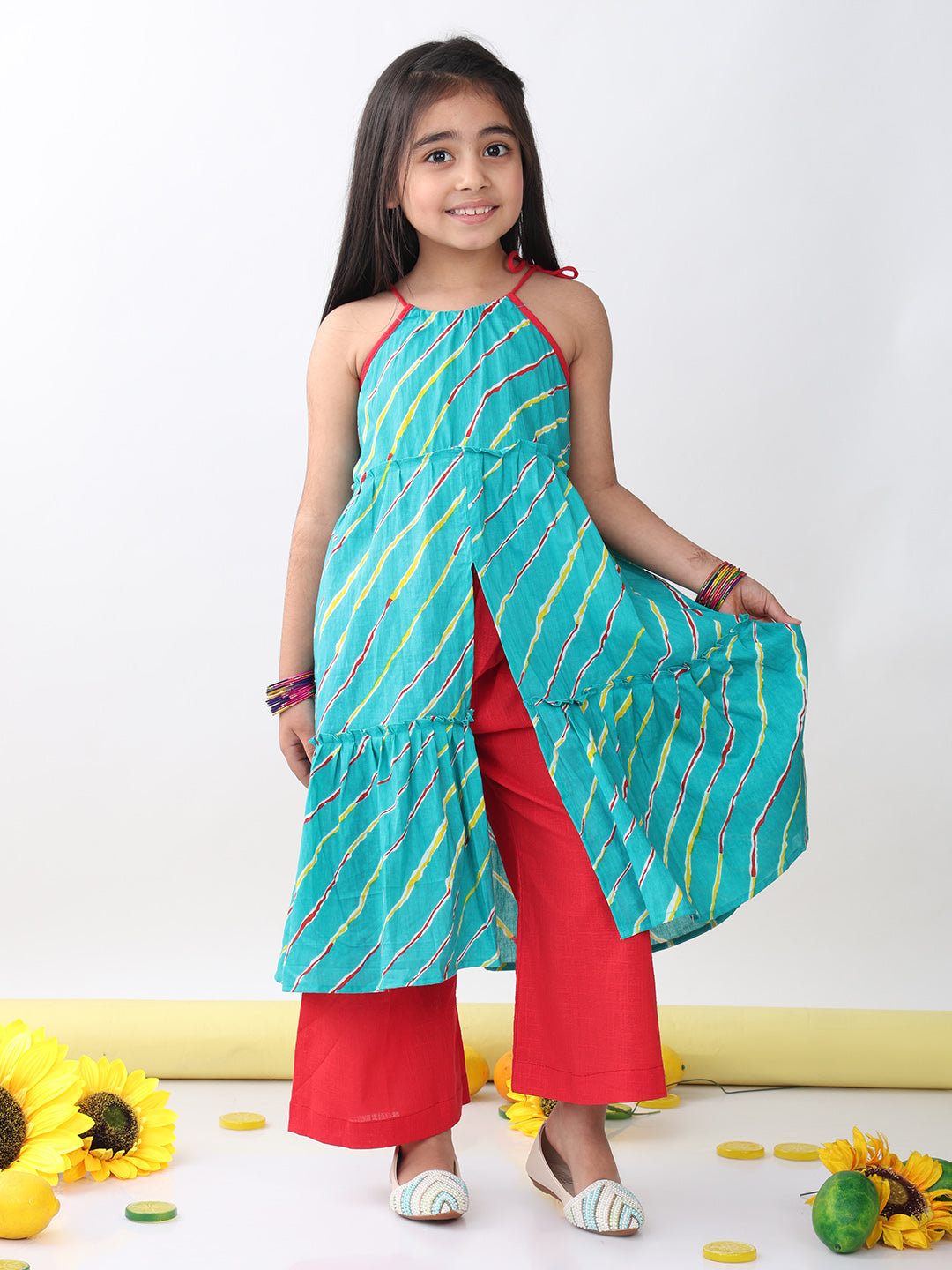 Blue sleeveless lehriya Kurti with red pant