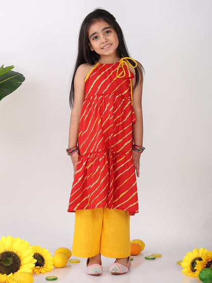 Red sleeveless lehriya Kurti with yellow pant