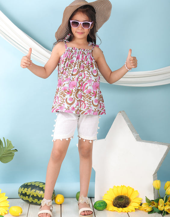 Pink sleeveless Top with white short pant