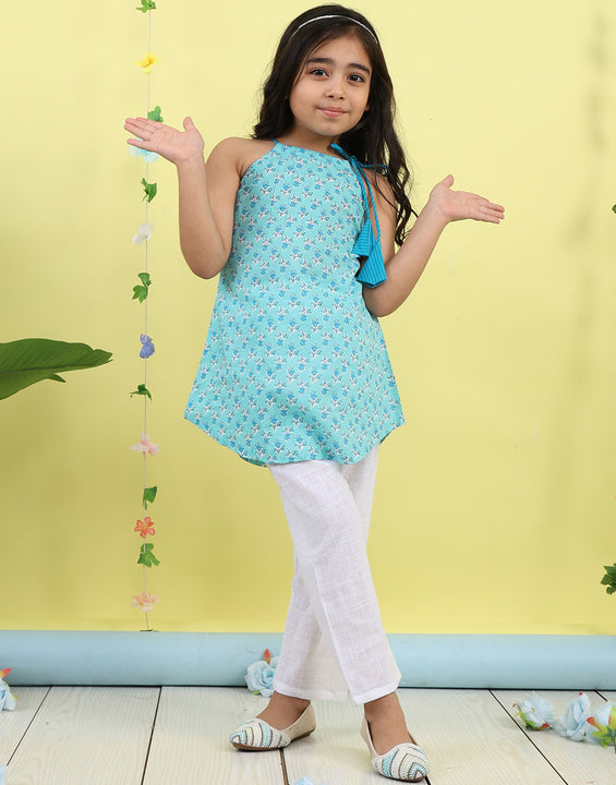 Blue Floral sleeveless kurti with white pant