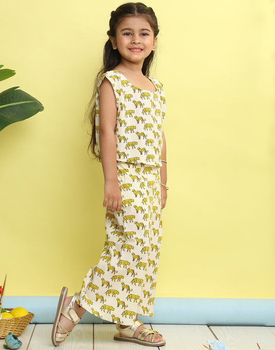 White cotton tiger printed cord set
