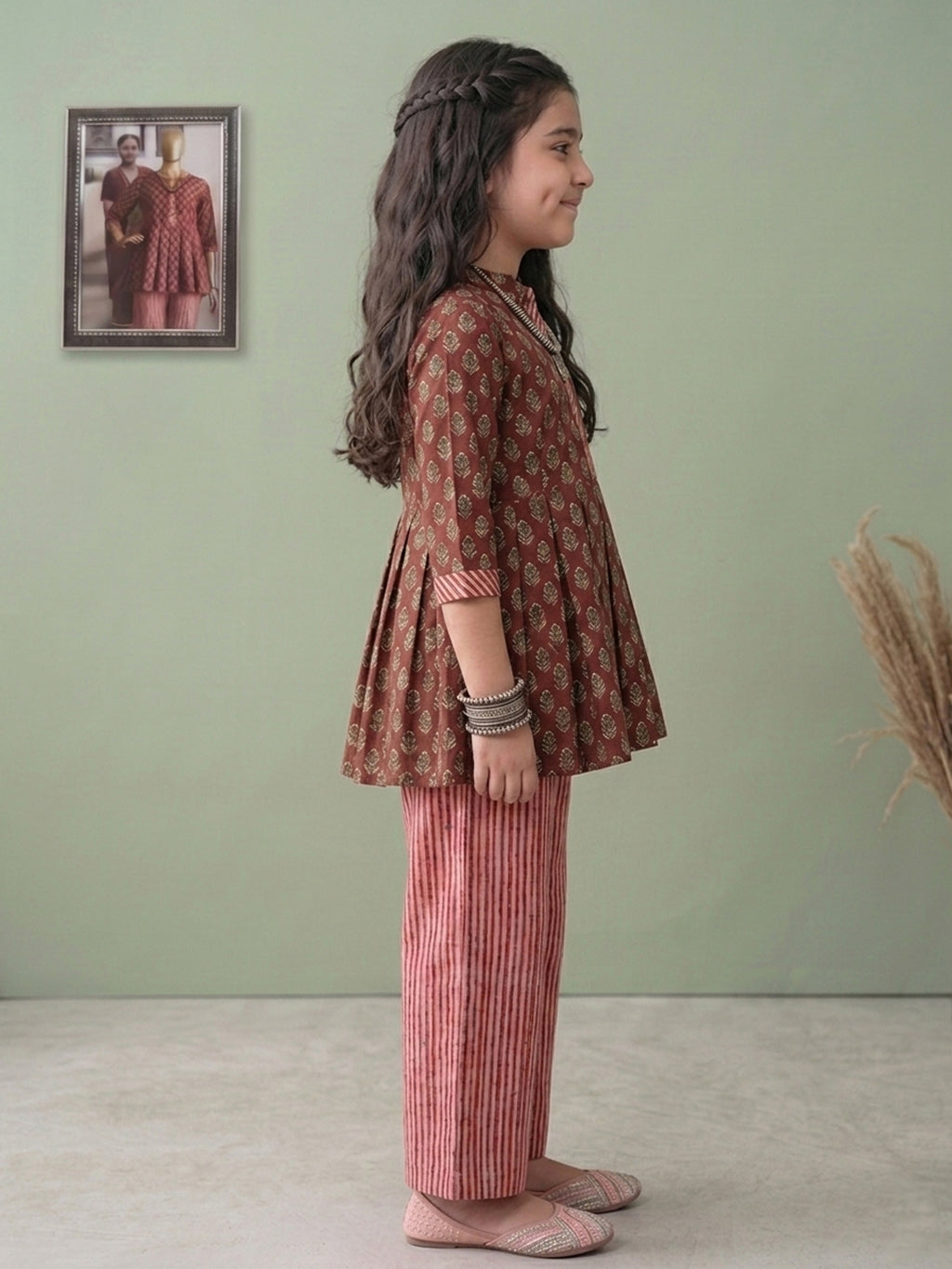 Brown Floral 3/4 sleeves short kurti with stripped printed pant