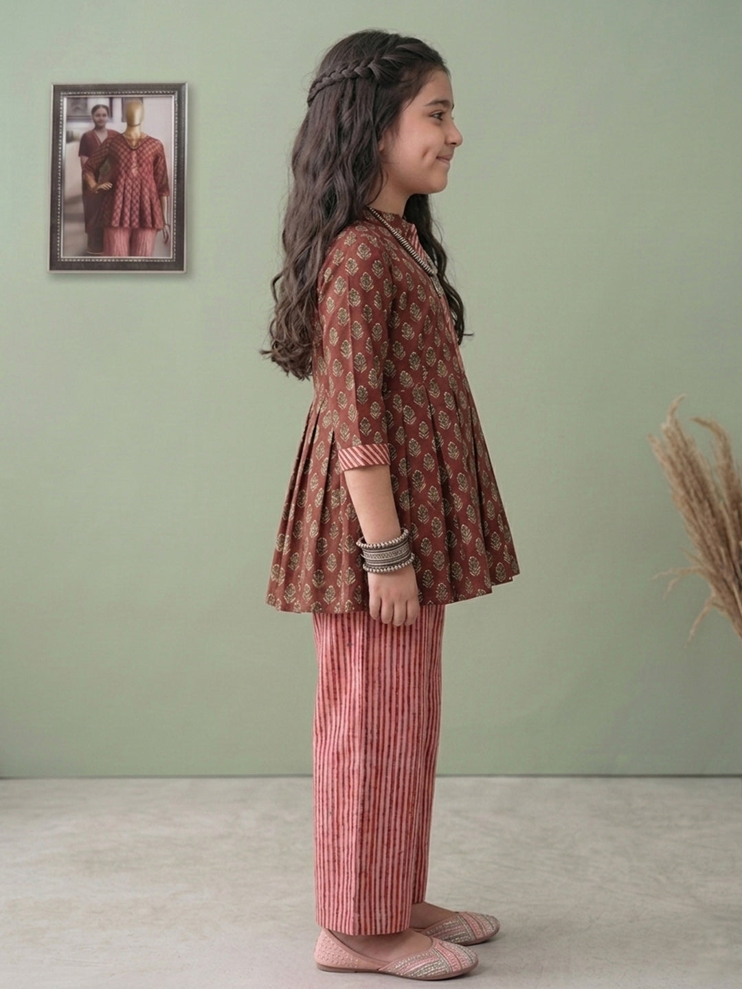 Brown Floral 3/4 sleeves short kurti with stripped printed pant