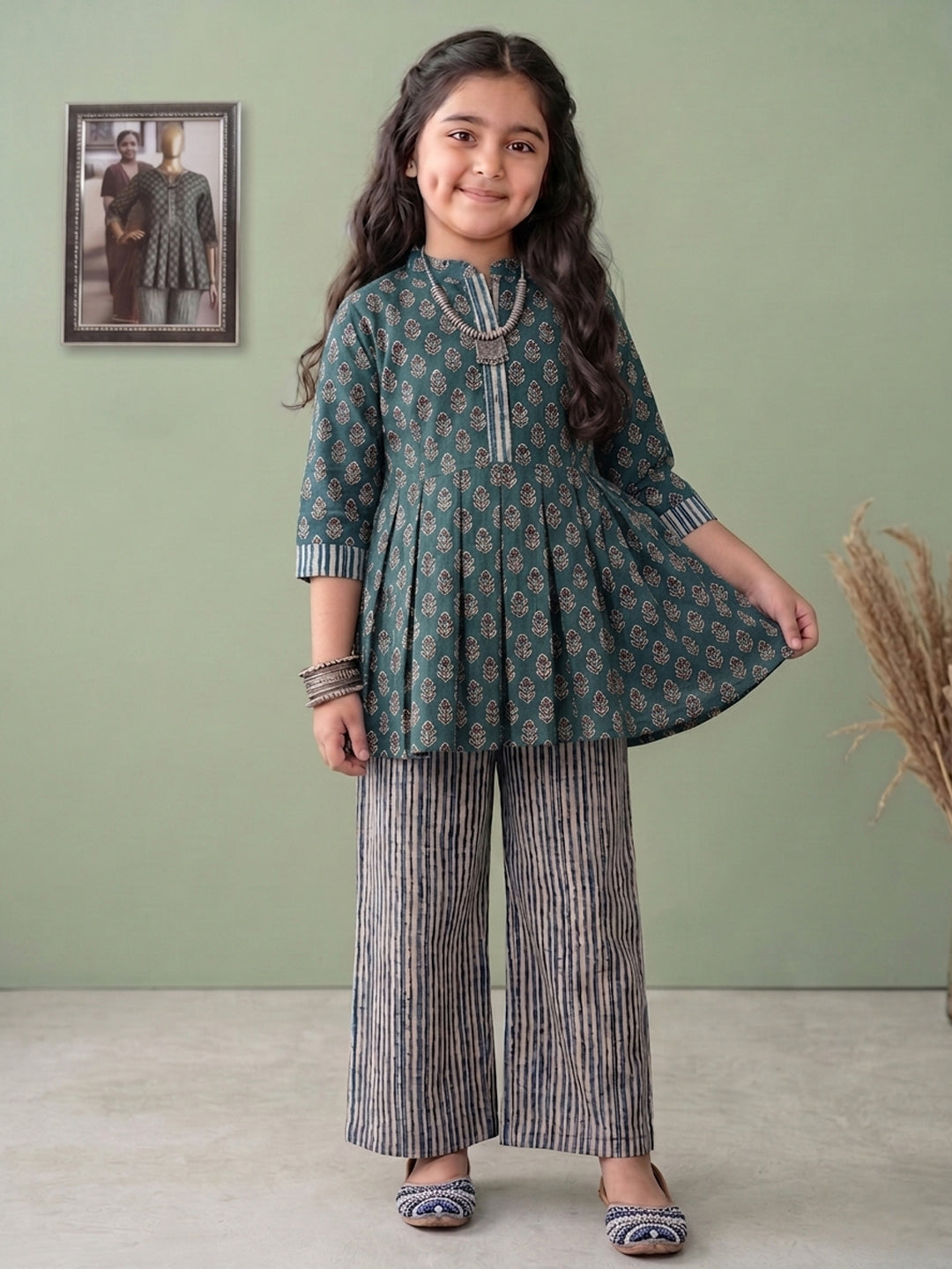 Blue Floral 3/4 sleeves short kurti with stripped printed pant
