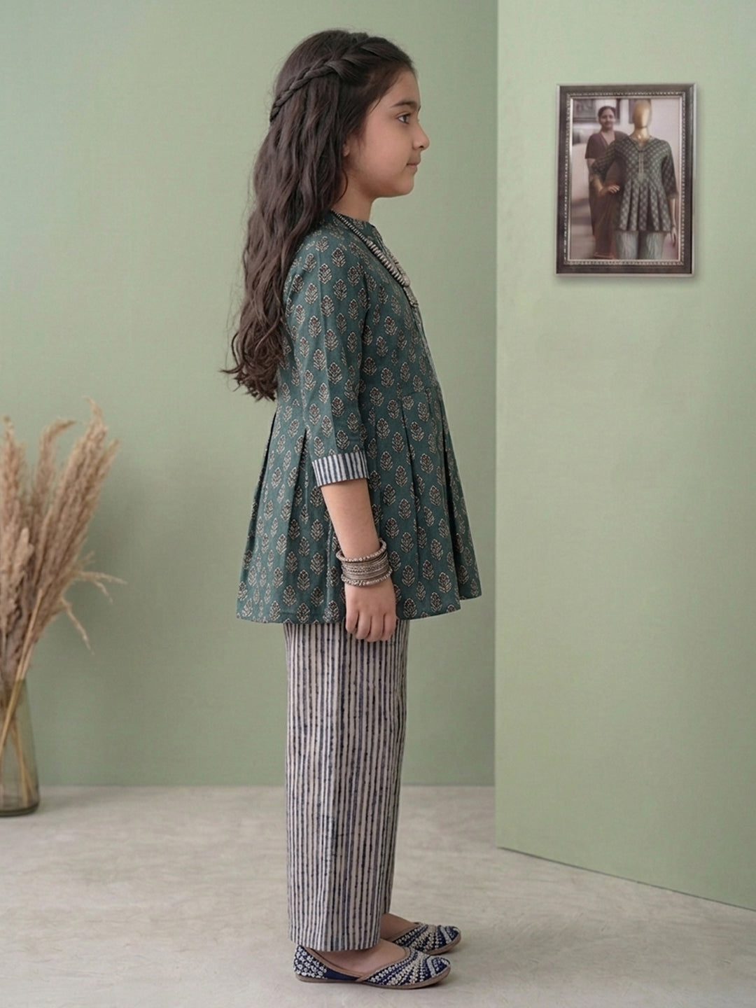 Blue Floral 3/4 sleeves short kurti with stripped printed pant
