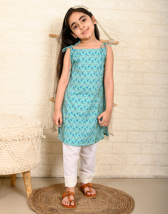 Blue Sleeveless kurti Set