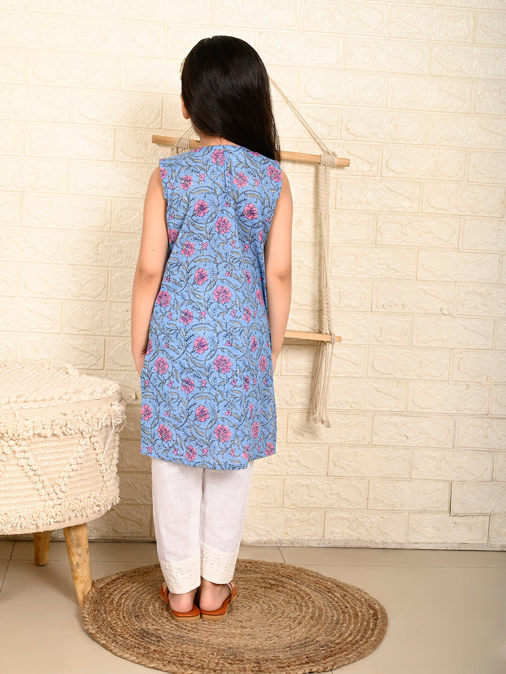 Blue & Pink Sleeveless Kurti Set