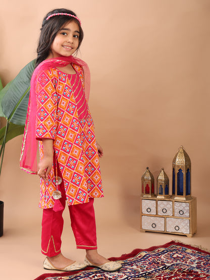 Red  Kurti  paired with pink Plazo pant and dupatta