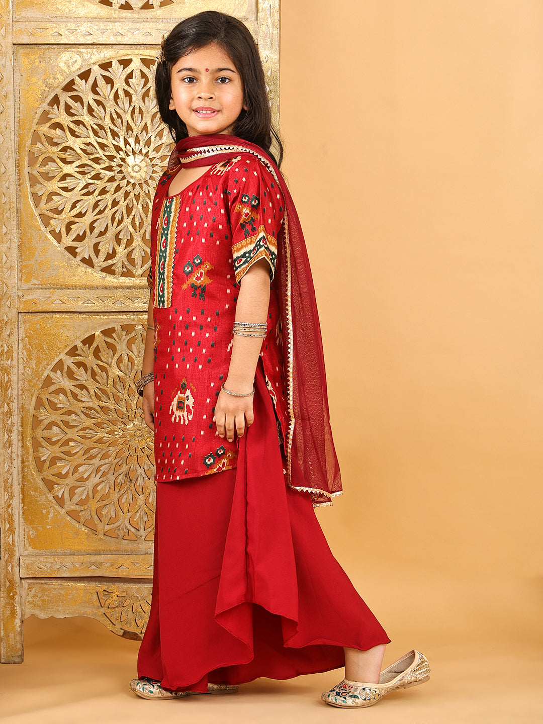 Red Patola printed 3/4 Skeeves kurti with flair pant and dupatta